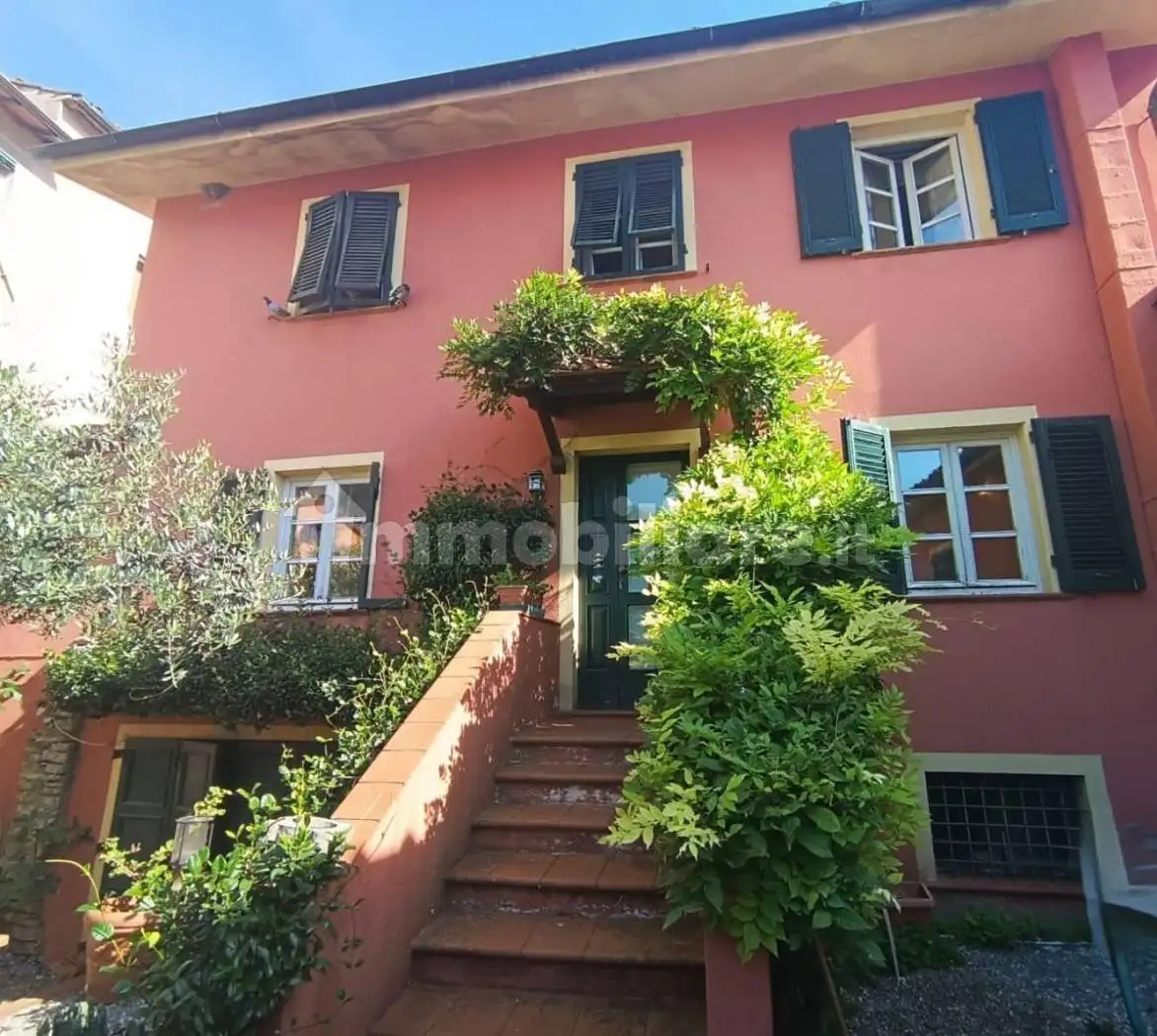 Casa indipendente in vendita a Borgo a Mozzano