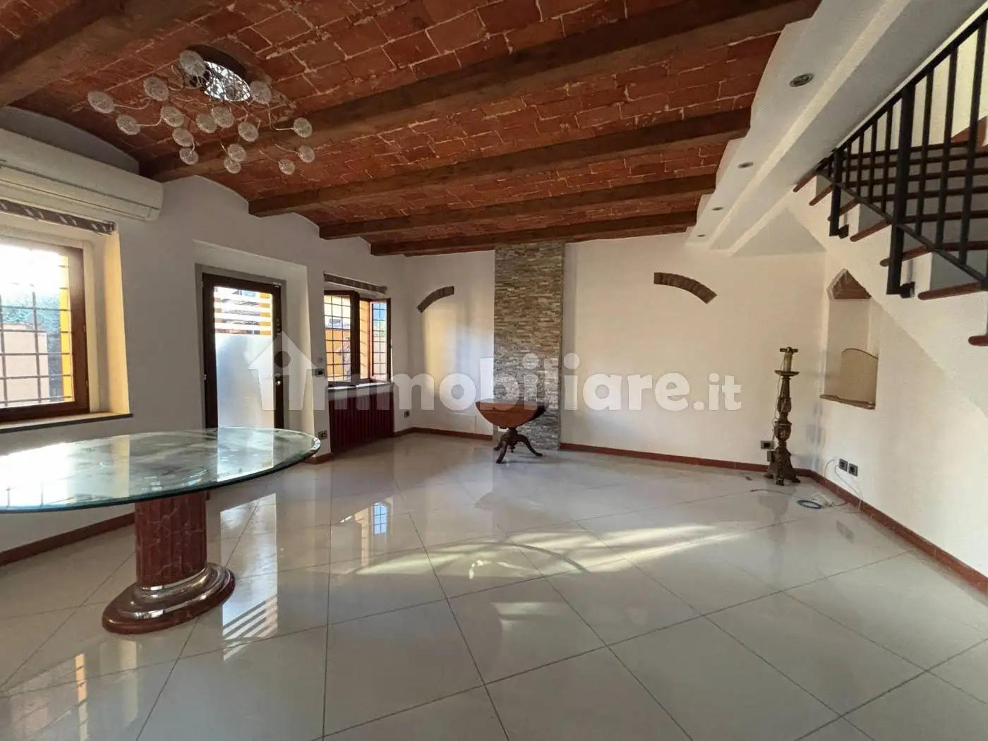 Casa indipendente in vendita a Prato