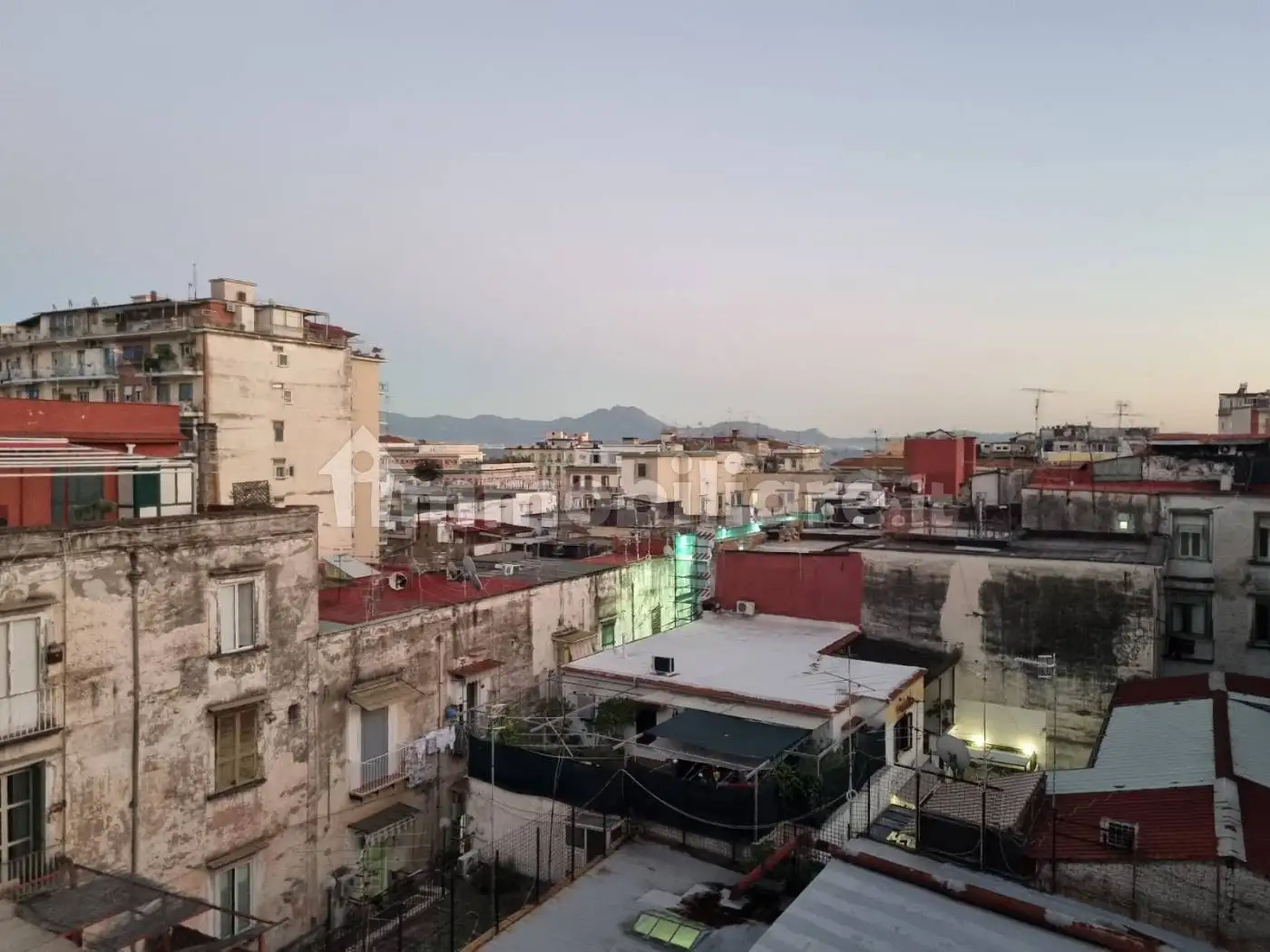 Appartamento in vendita a Napoli