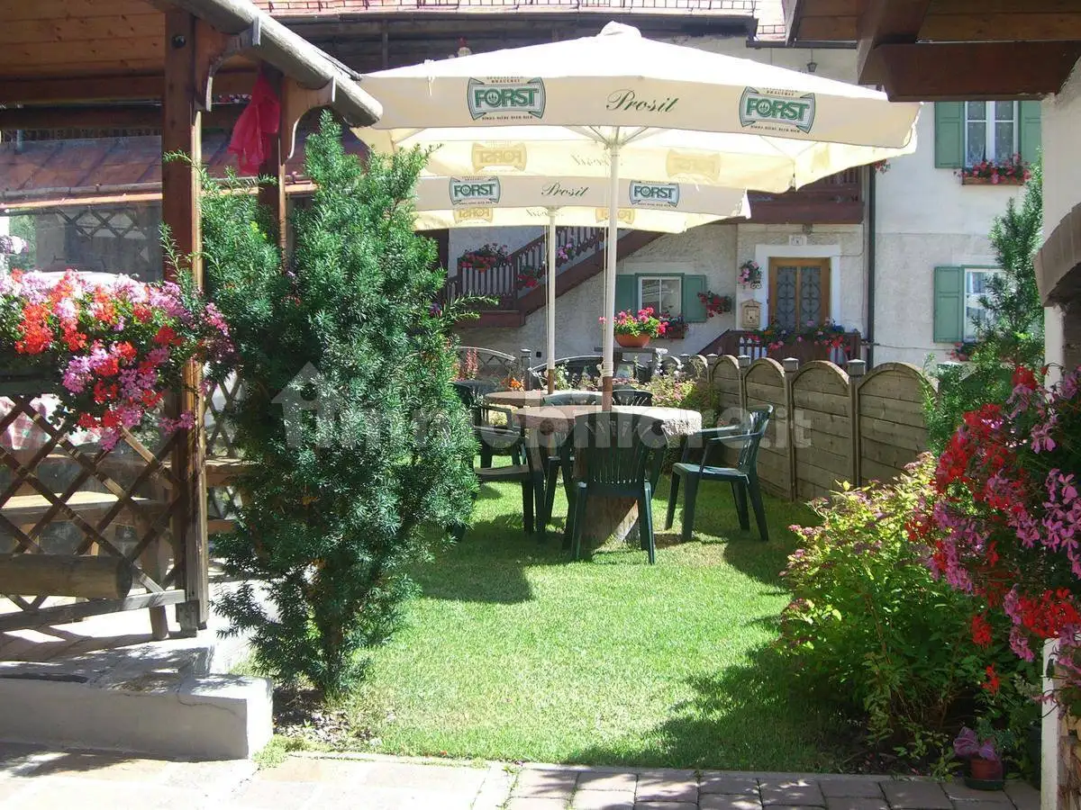 Palazzo - Edificio in vendita a Campitello di Fassa