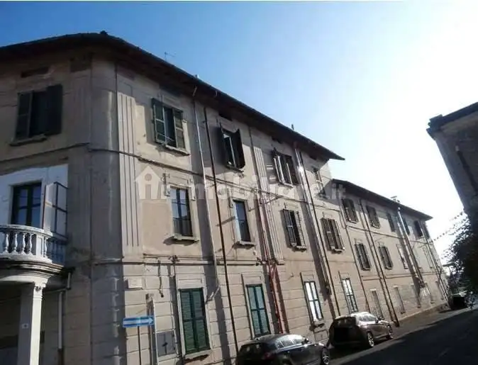 Appartamento in asta a Jerago con Orago