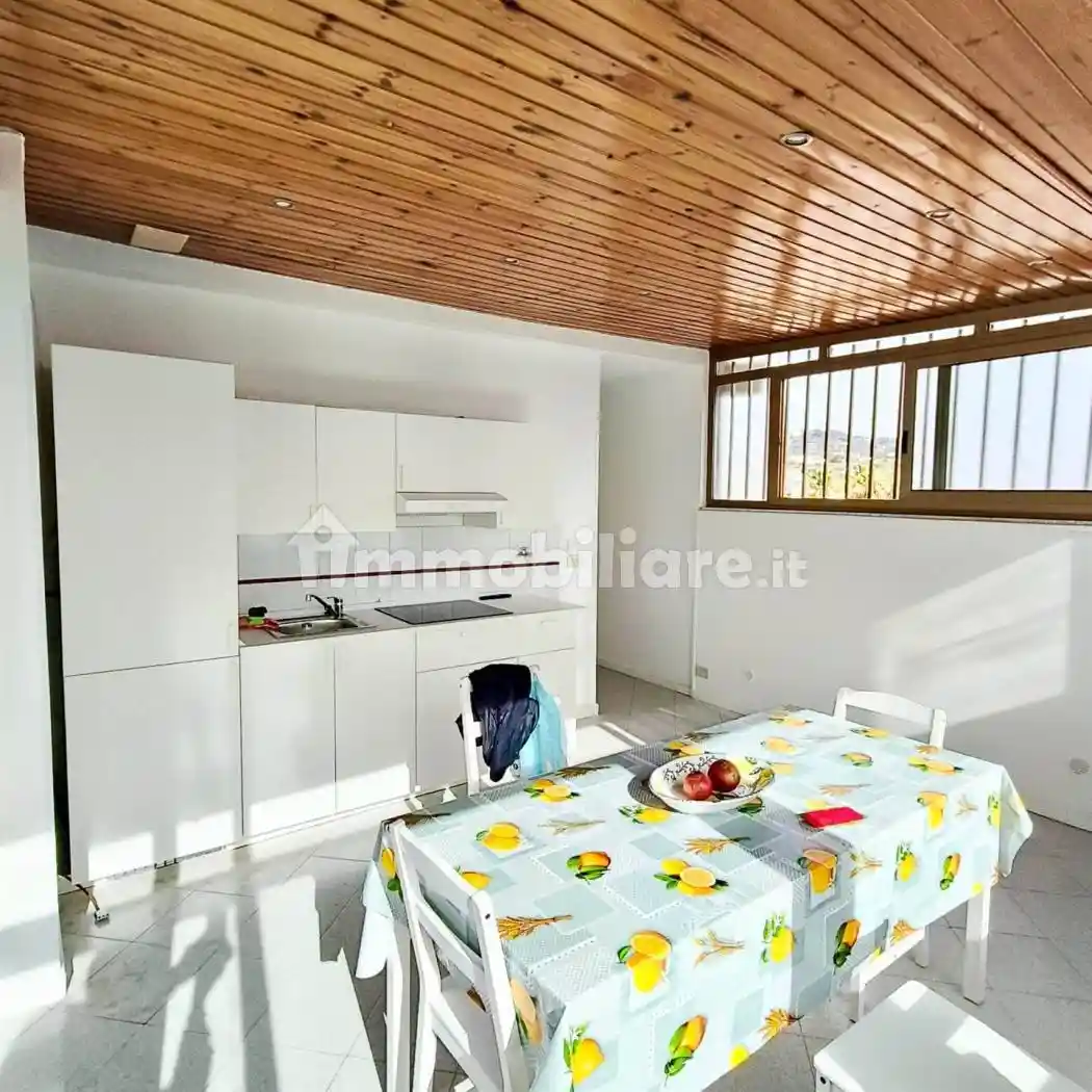 Appartamento in affitto a Aci Castello