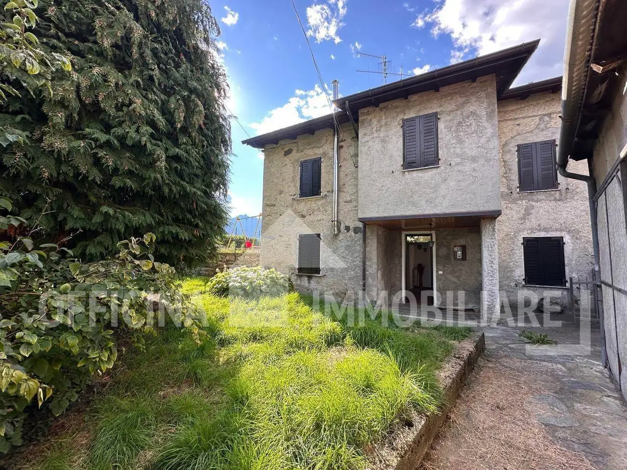 Casa indipendente in vendita a Castione Andevenno