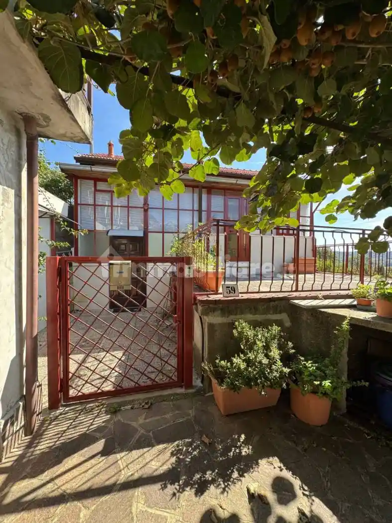 Casa indipendente in affitto a Varese