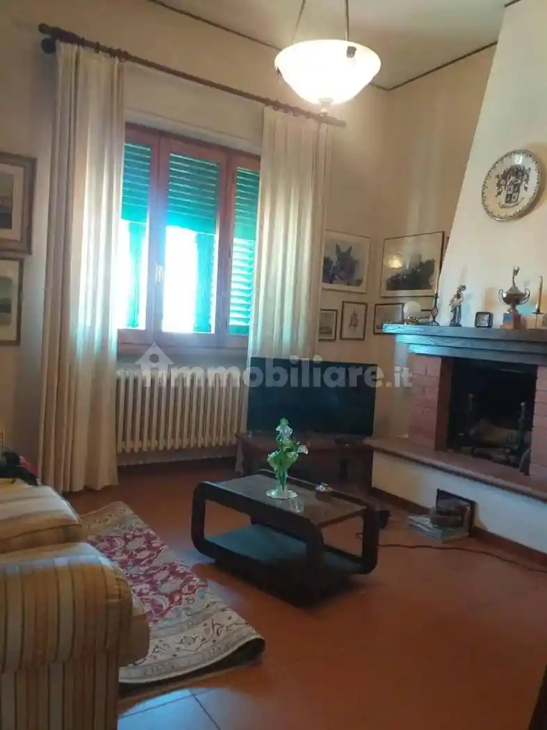 Villa in vendita a Carmignano