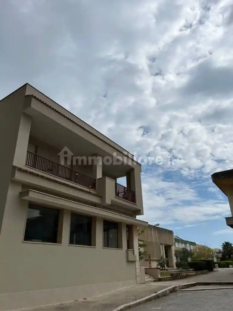 Palazzo - Edificio in vendita a Montevago