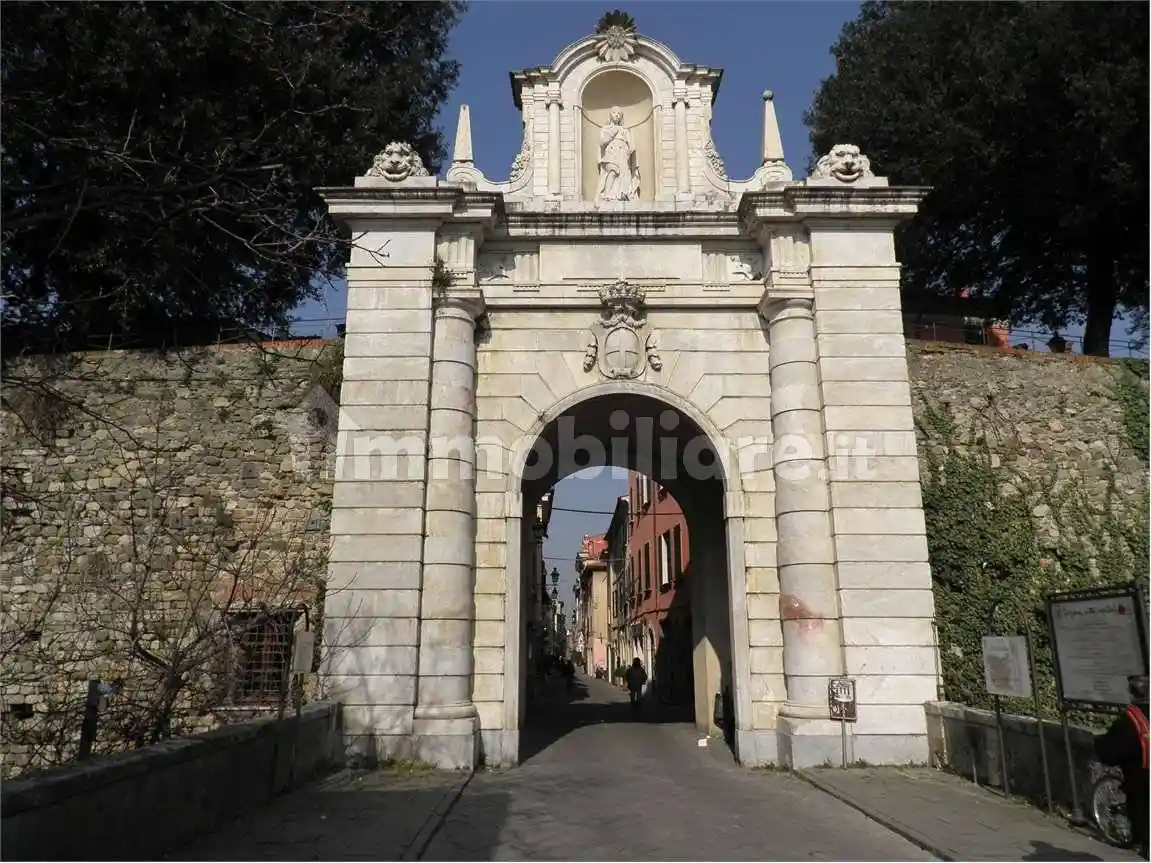 Appartamento in vendita a Sarzana