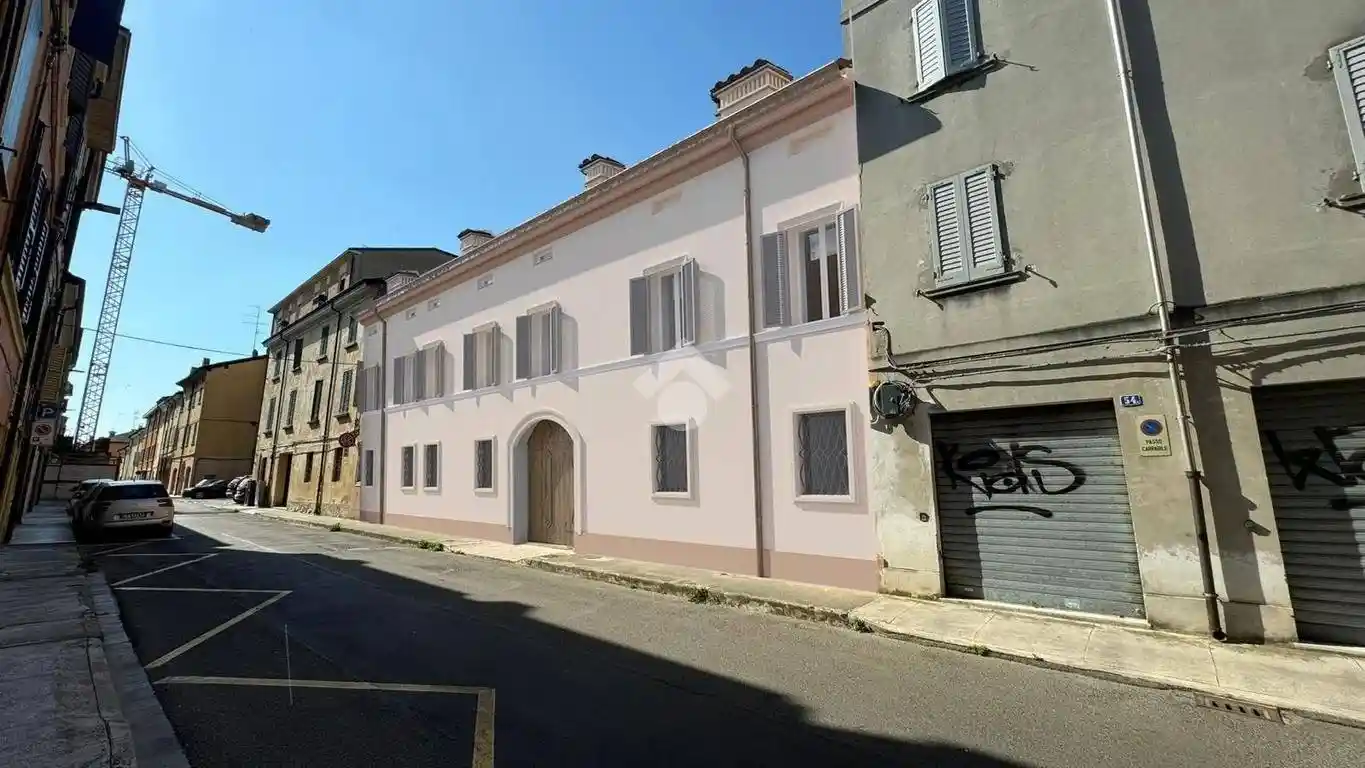 Trilocale via Cesare Battisti 54, Centro Storico, Carpi - foto 2