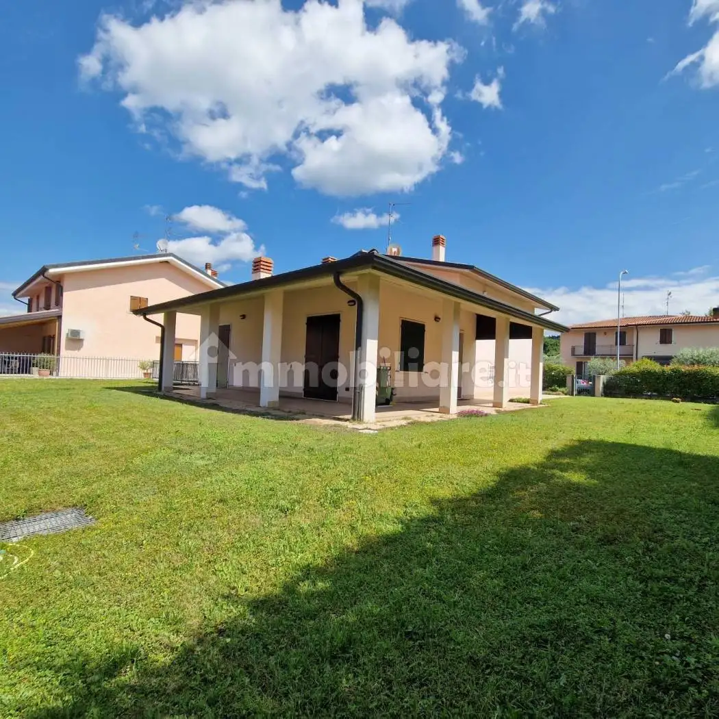 Villa in vendita a Affi