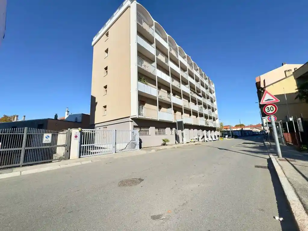 Appartamento in vendita a Novara