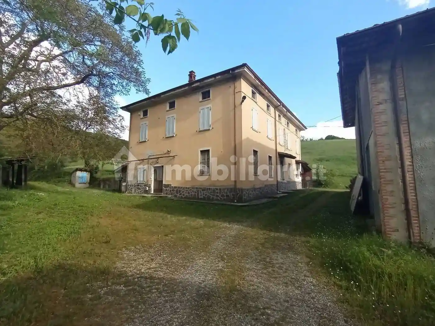 Rustico - Casale in vendita a Piozzano