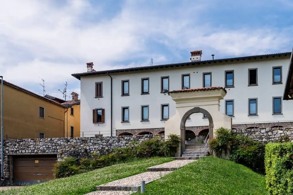 Appartamento in vendita a Sorisole