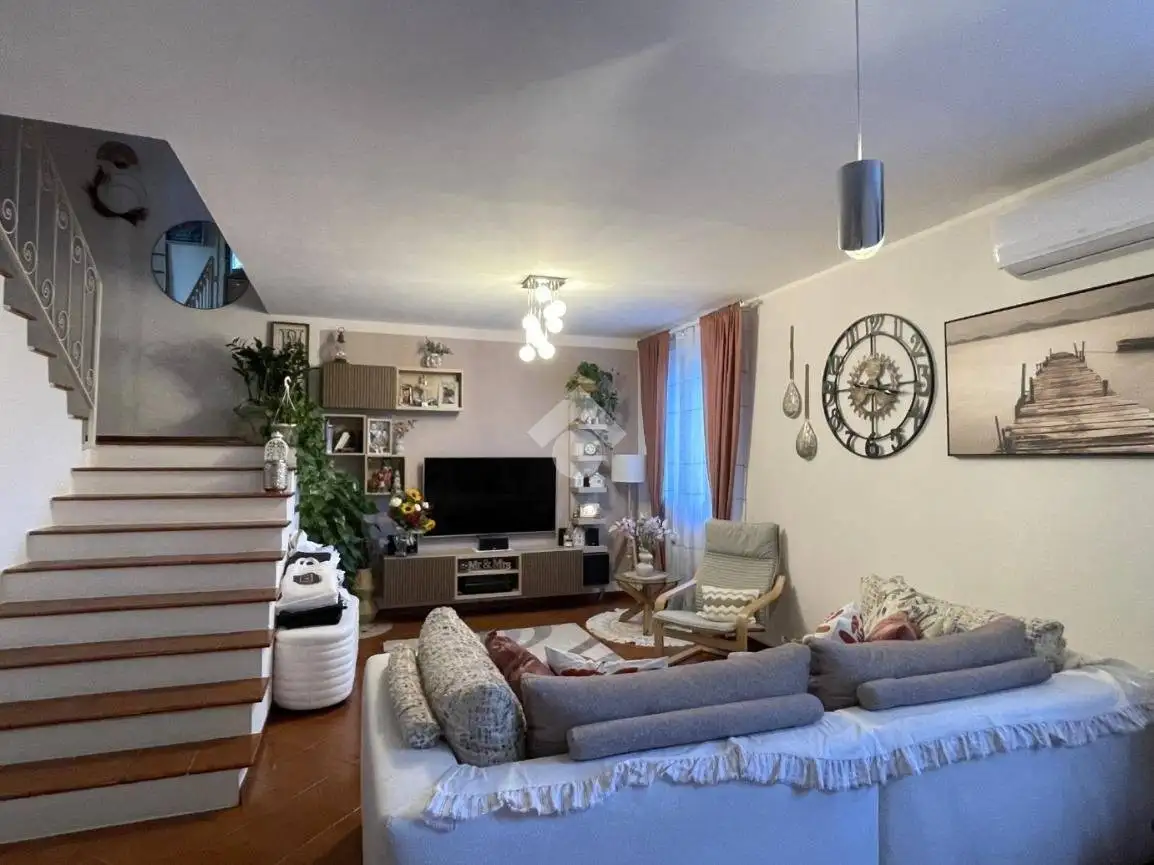 Casa indipendente in vendita a Canneto sull'Oglio