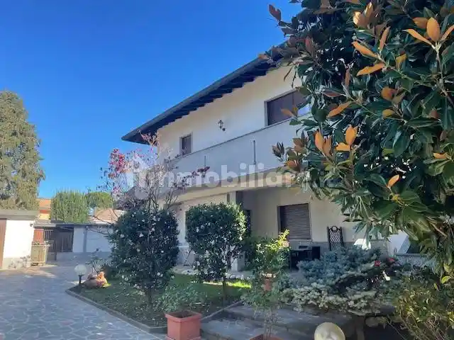 Appartamento in vendita a Lentate sul Seveso