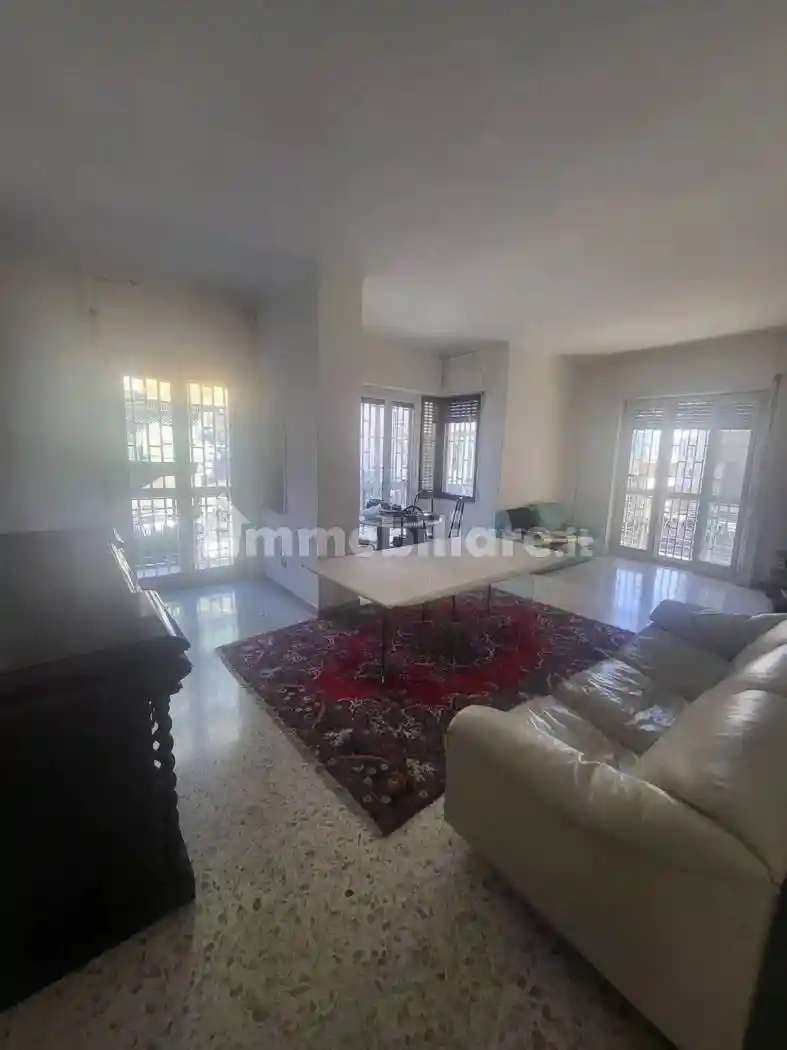 Trilocale via Francesco Giordani, Piazza Amedeo - Parco Margherita, Napoli - foto 4