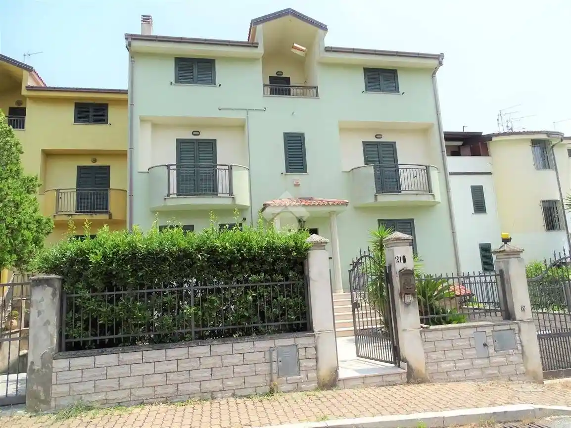 Villa a schiera via Dei Narcisi 21, Centro, Castrovillari - foto 2