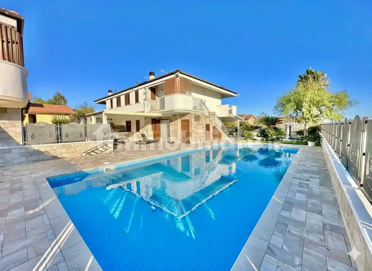 Villa in vendita a Montenero di Bisaccia