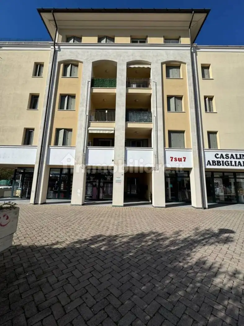 Trilocale buono stato, terzo piano, Centro, Bagnolo Mella - foto 2