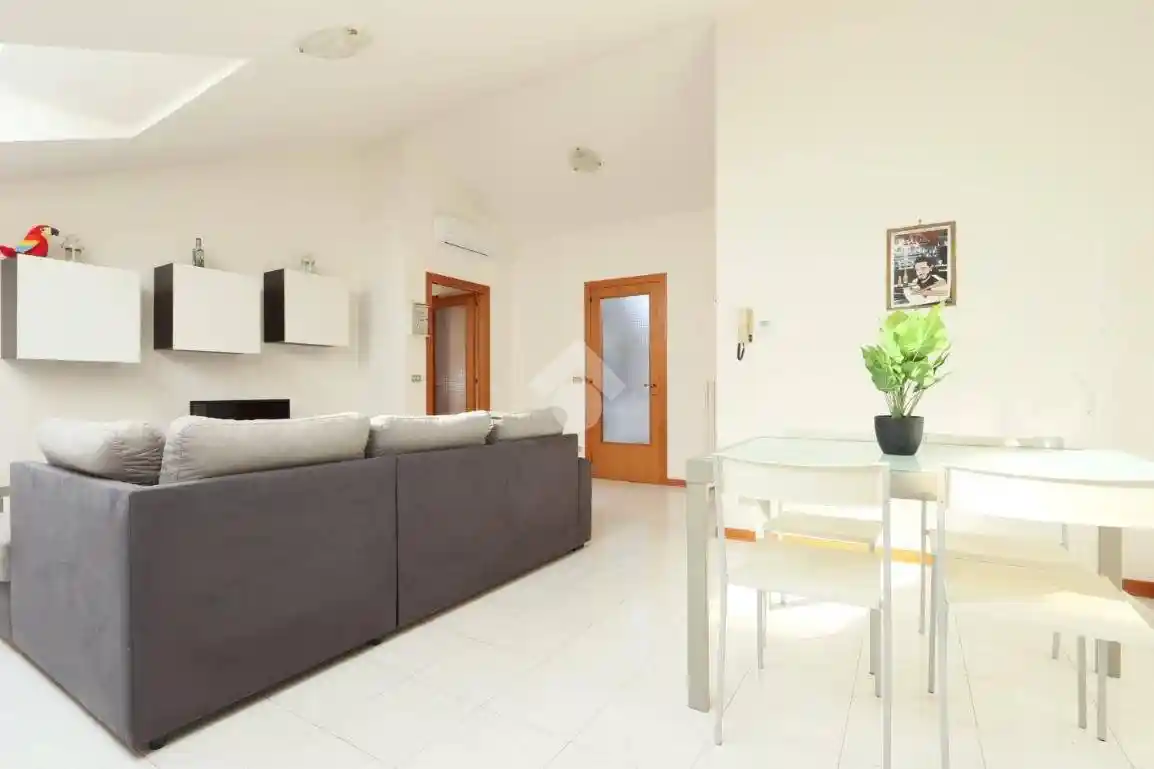 Quadrilocale via Bafile 31, Centro, Alba Adriatica - foto 2