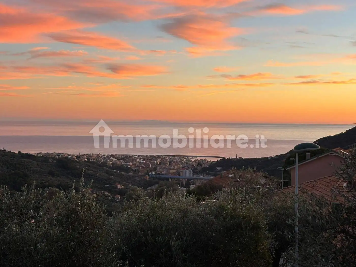 Villa in vendita a Leivi