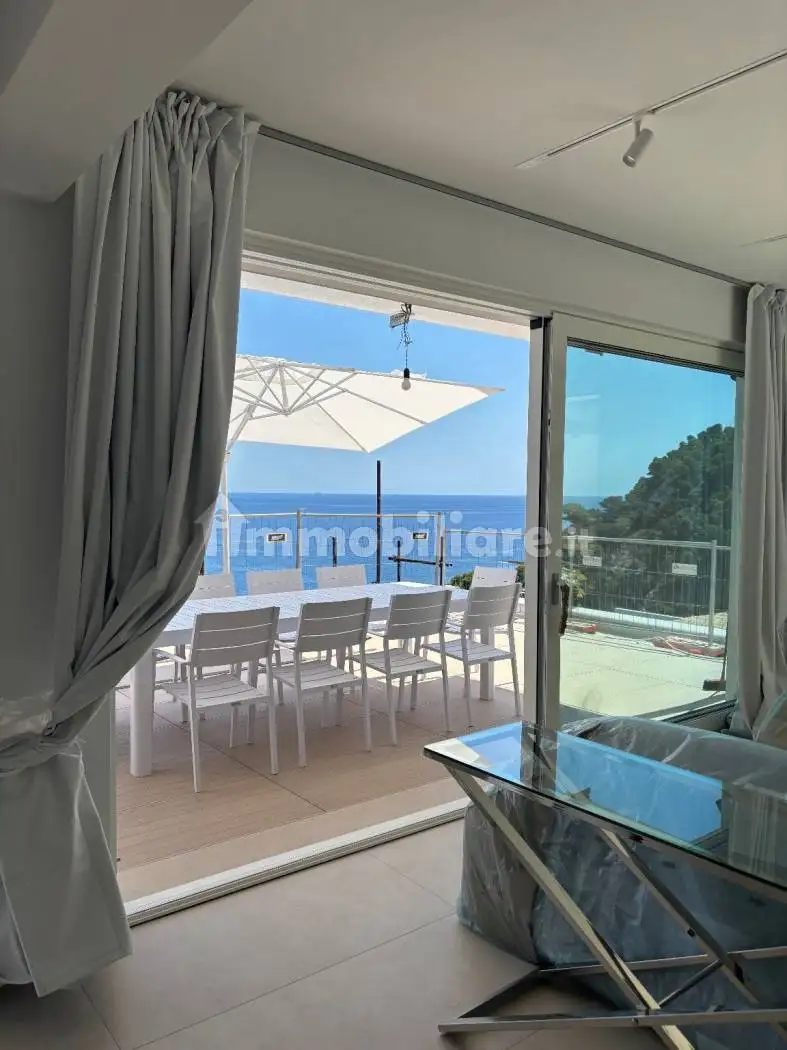 Villa in vendita a Bergeggi