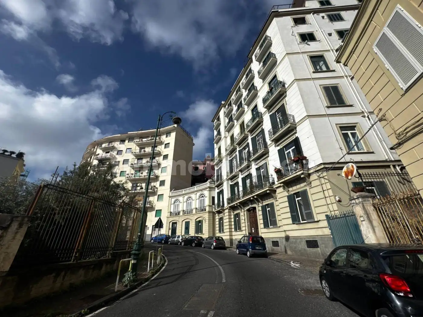 Appartamento in vendita a Napoli