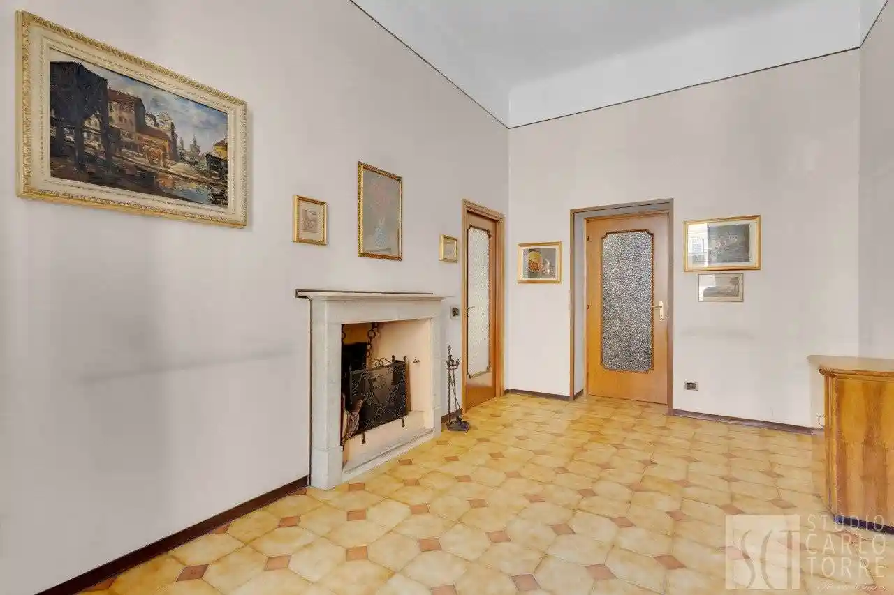 Quadrilocale via Vigevano, 7, Navigli - Darsena, Milano - foto 2