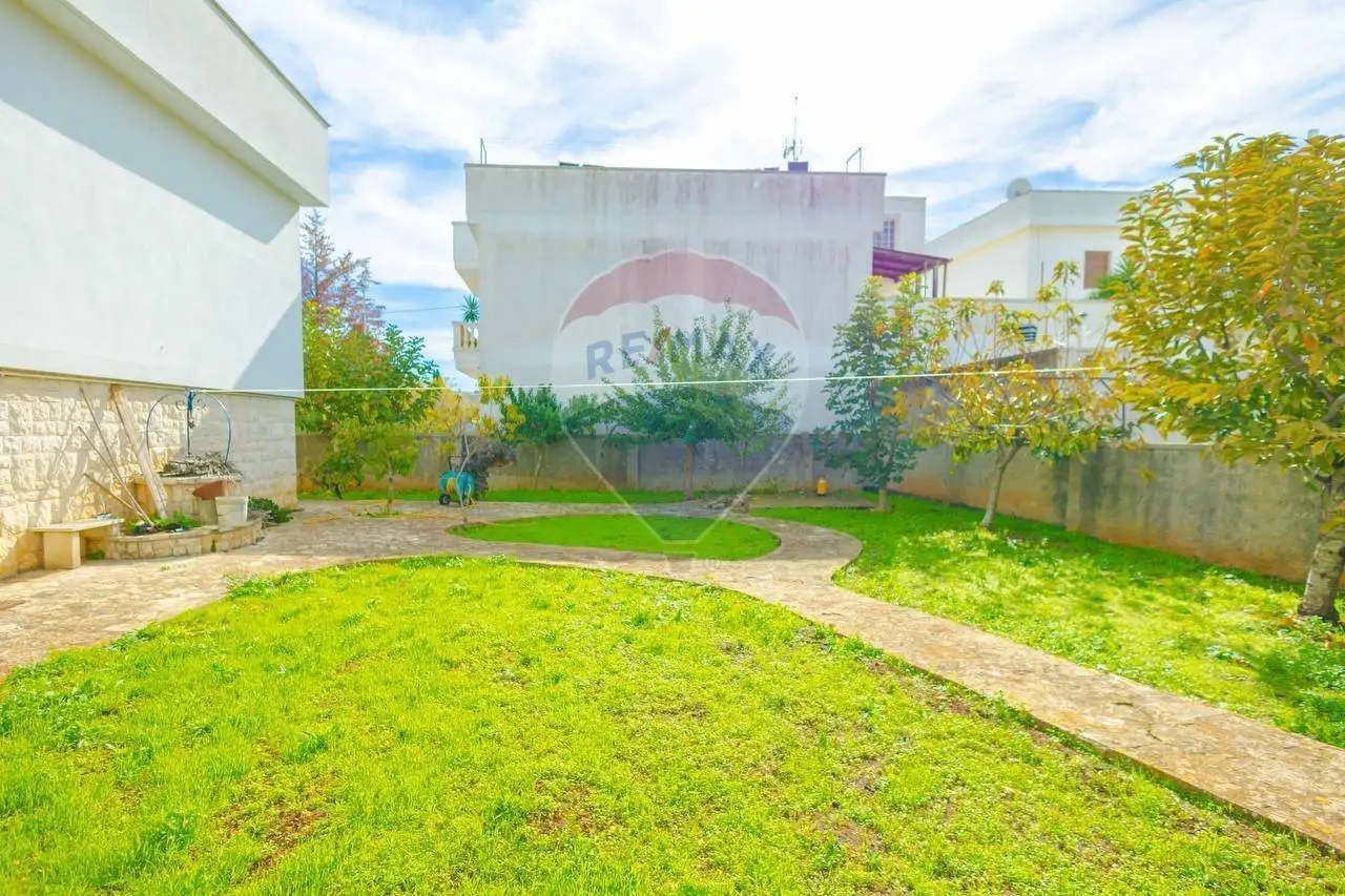 Villa unifamiliare via Alcide De Gasperi 21, Centro, Alberobello - foto 5