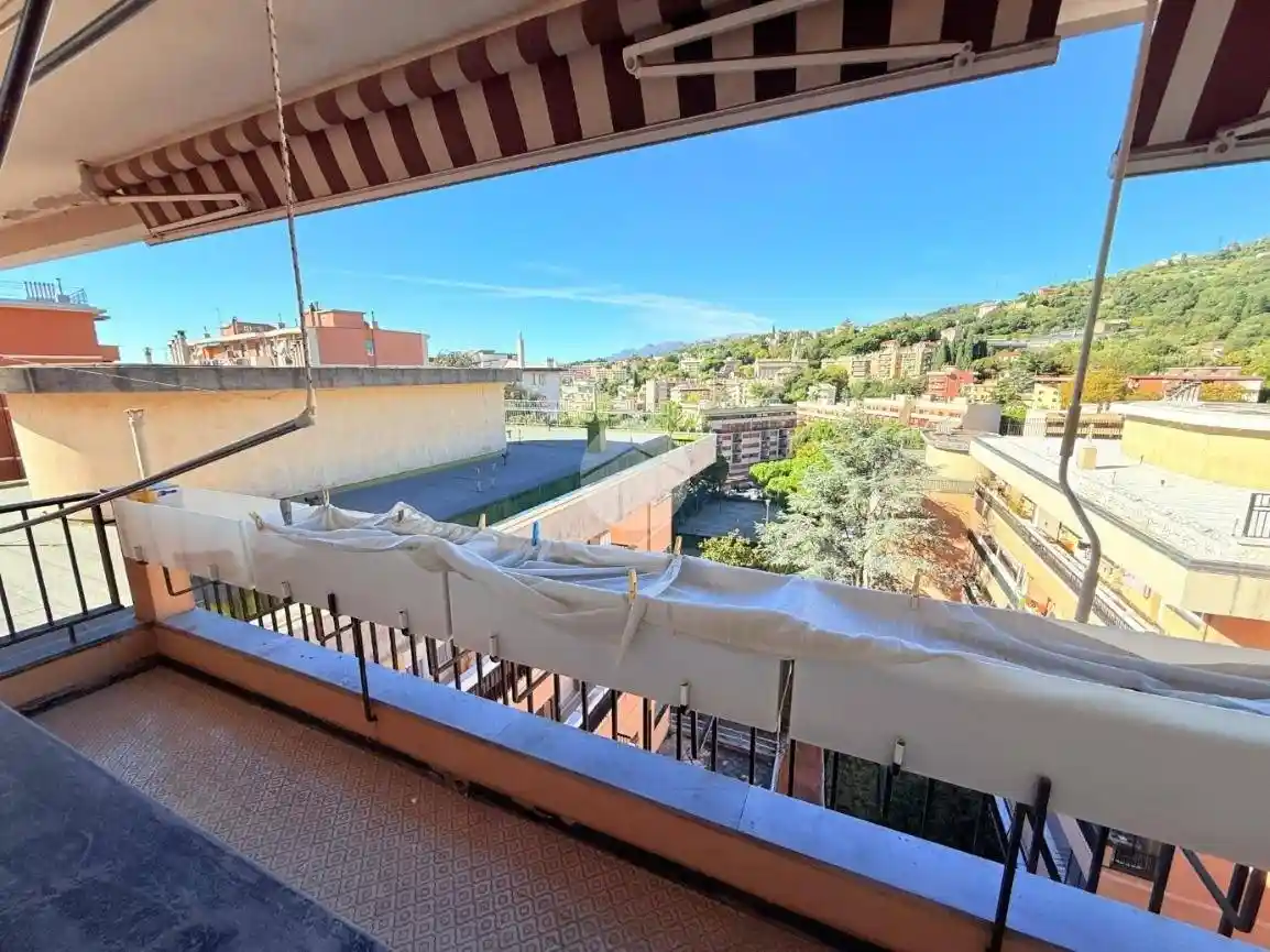 Appartamento in vendita a Genova