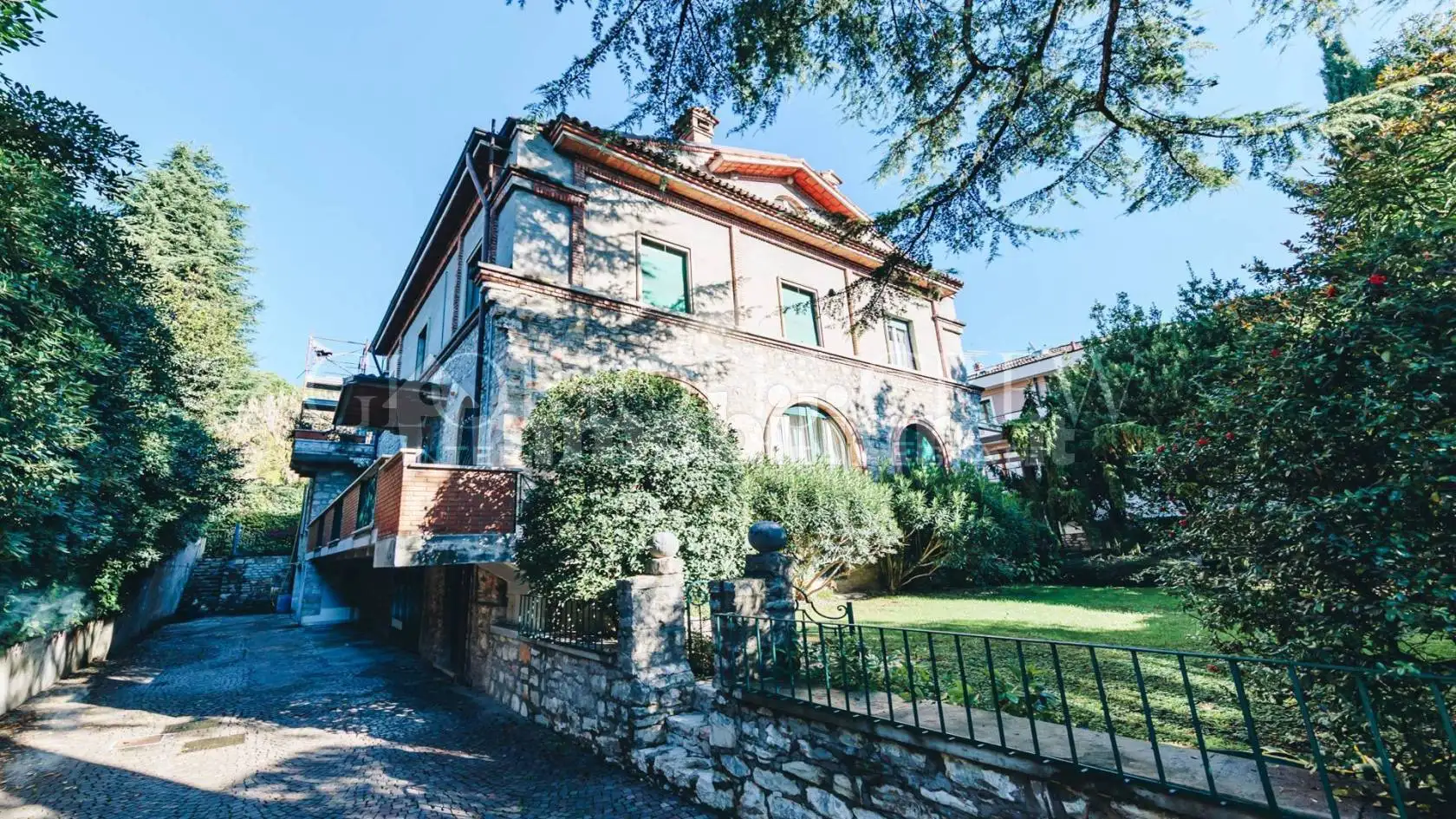 Appartamento in vendita a Brescia