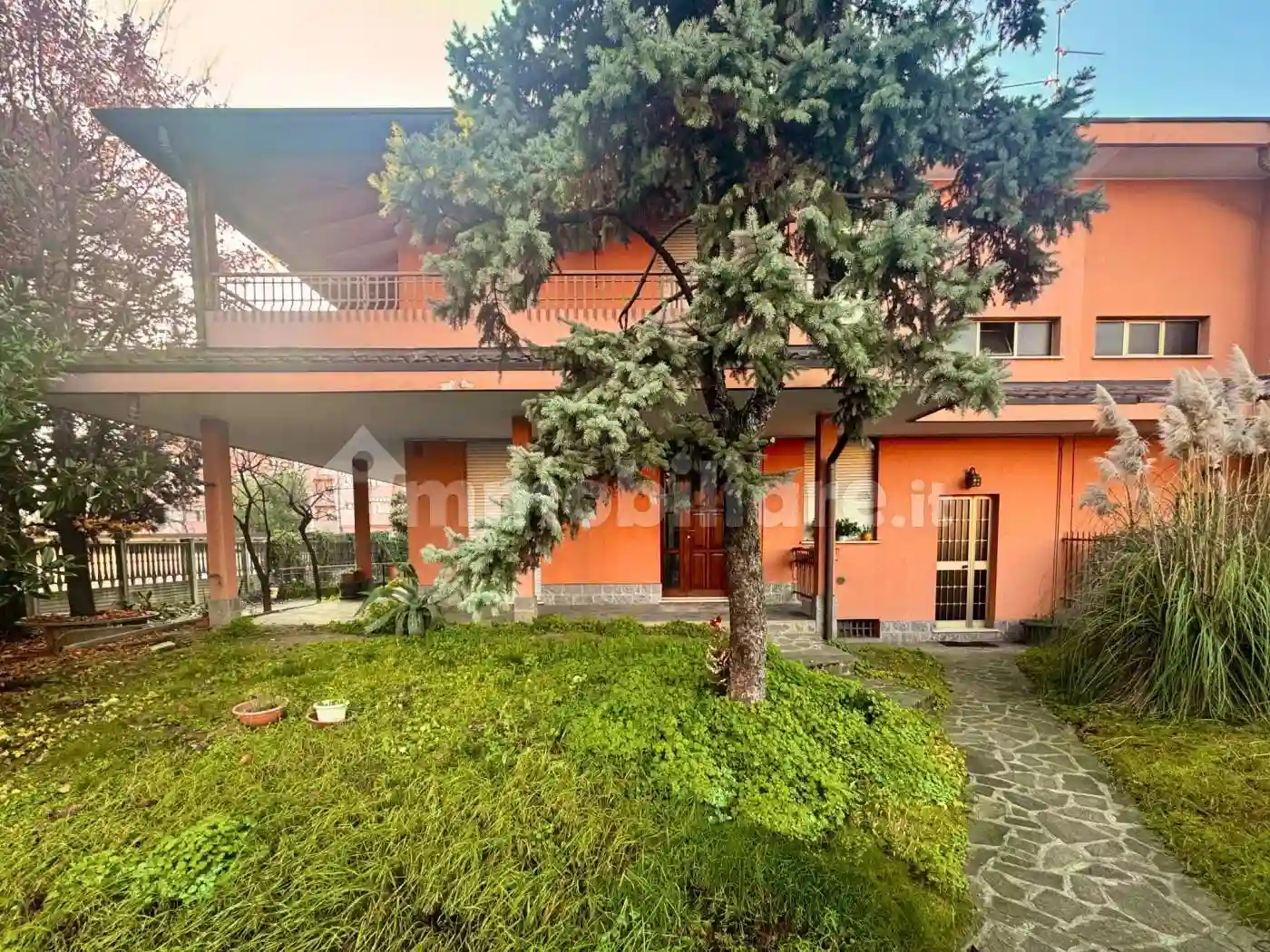 Villa - foto 2