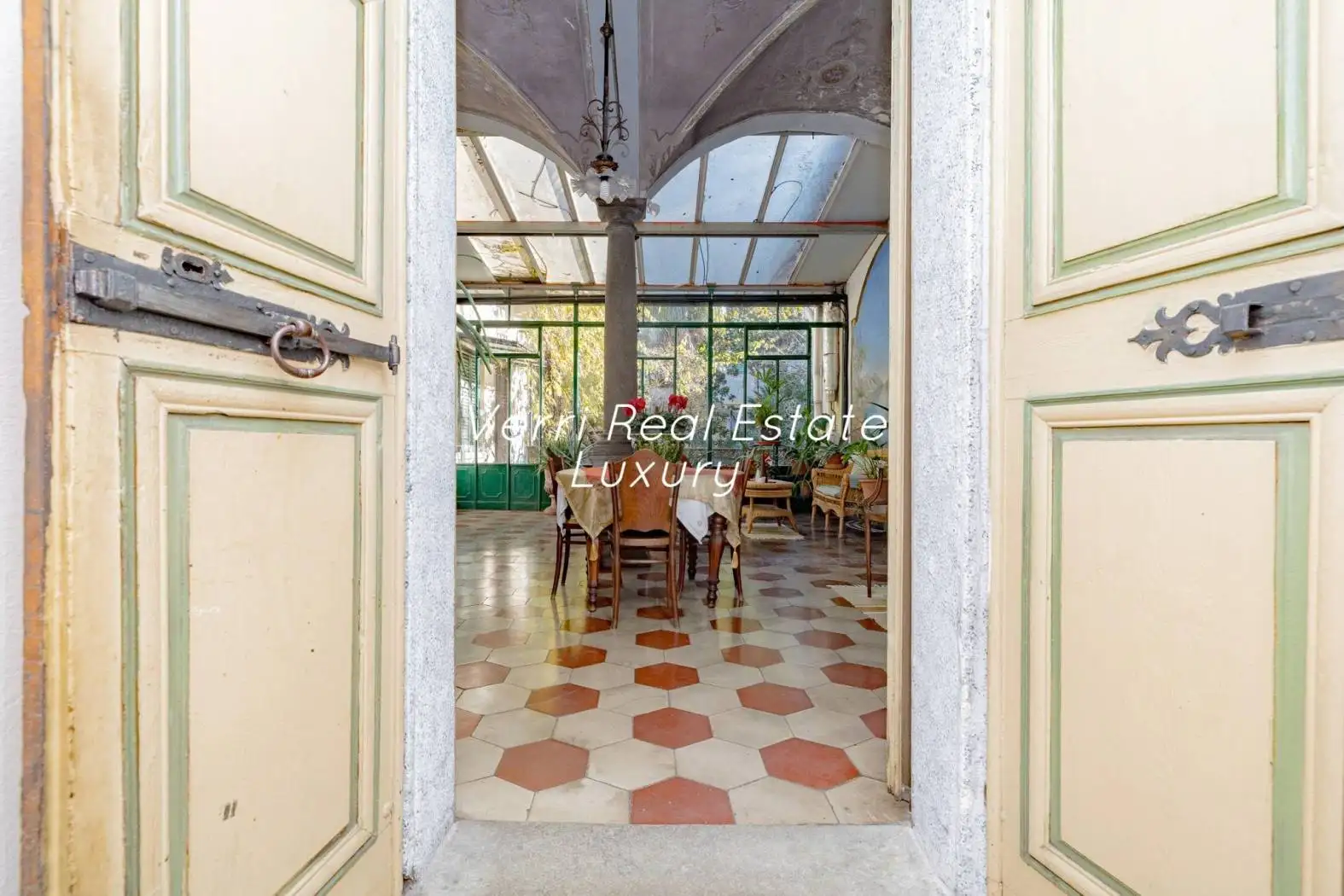 Palazzo - Edificio in vendita a Chiavenna