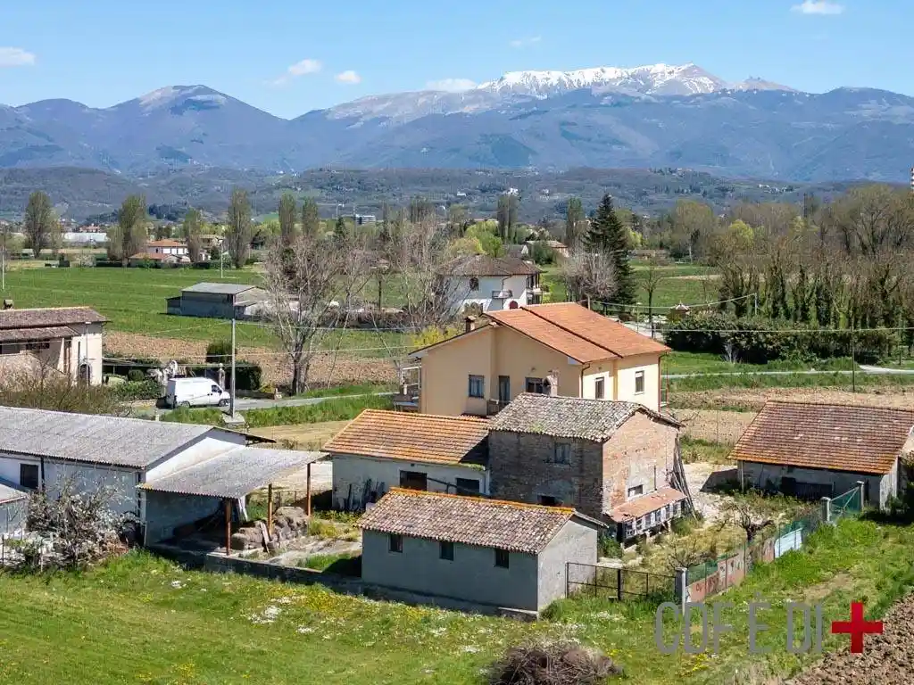 Rustico - Casale in vendita a Rieti