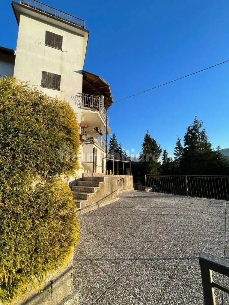 Trilocale via San  Francesco D'Assisi n 10, Cunardo - foto 3