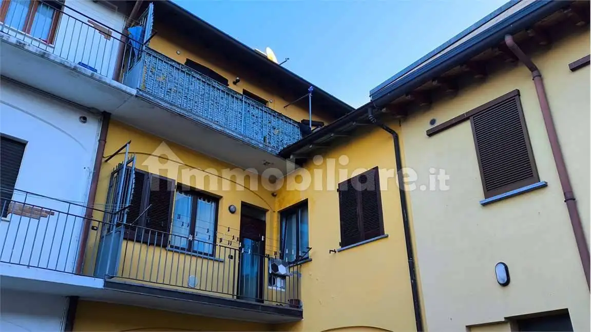 Appartamento in vendita a Fenegrò