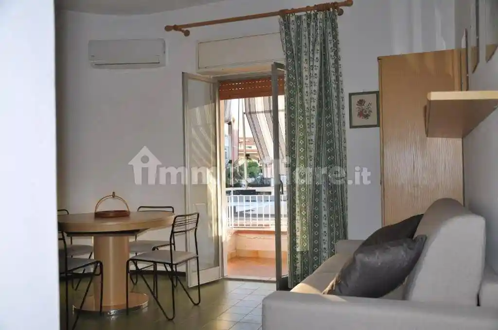 Appartamento in affitto a Giardini-Naxos