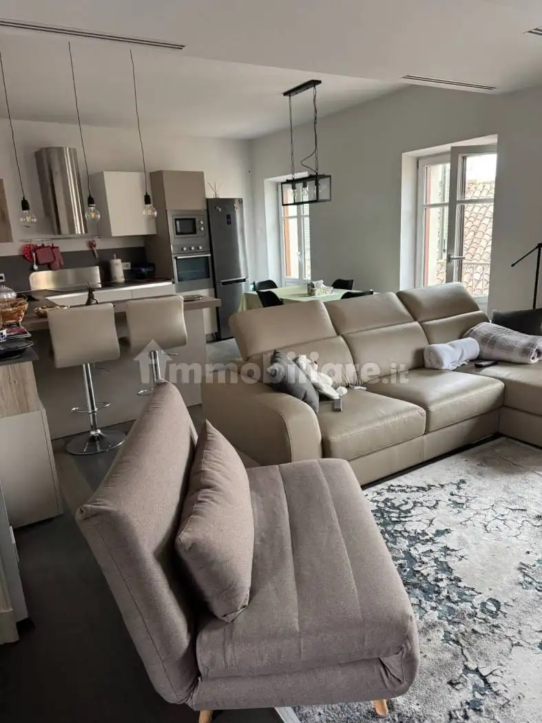 Attico - Mansarda in affitto a Alba