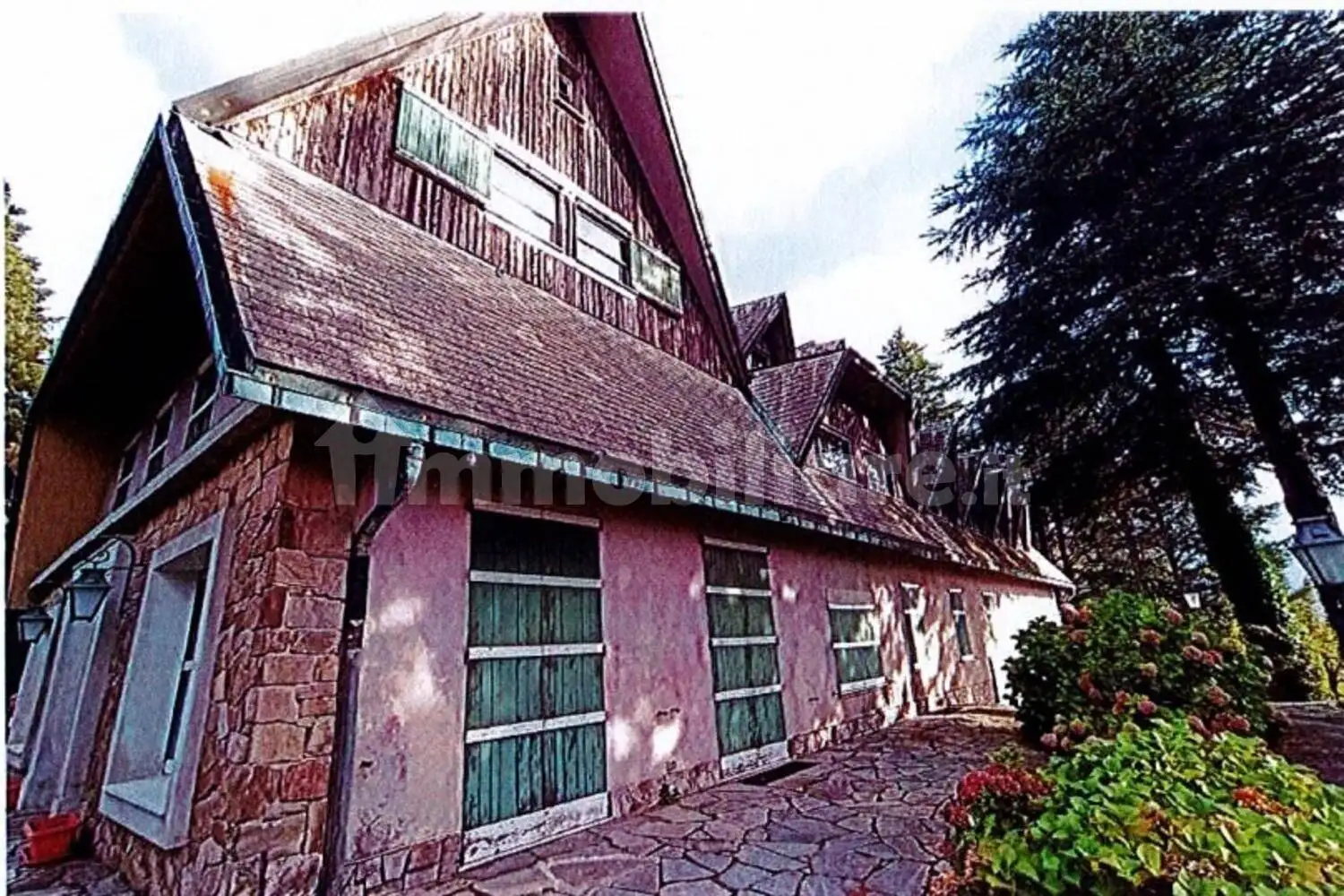 Villa in asta a Savignone