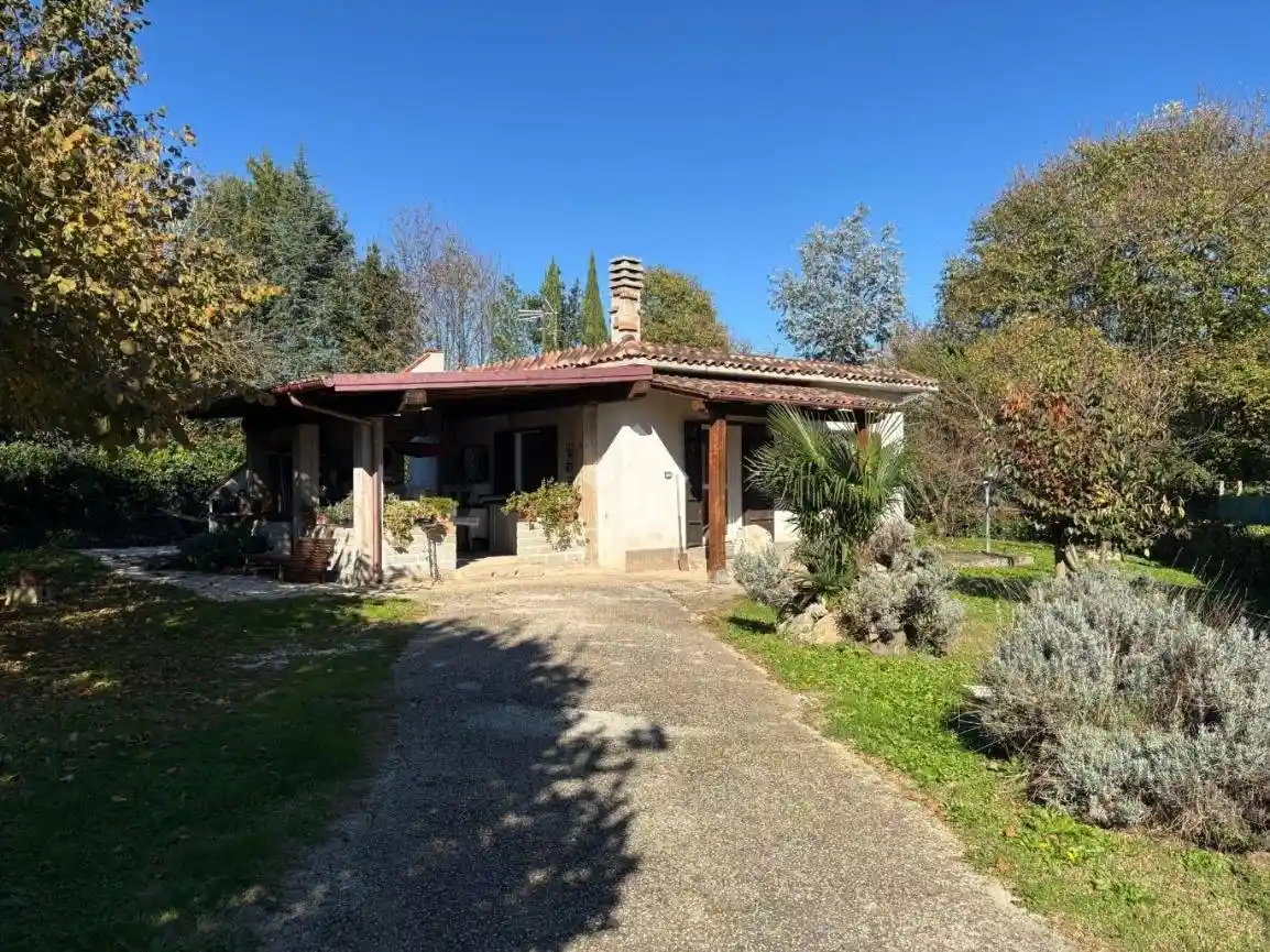 Casa indipendente in vendita a Cave