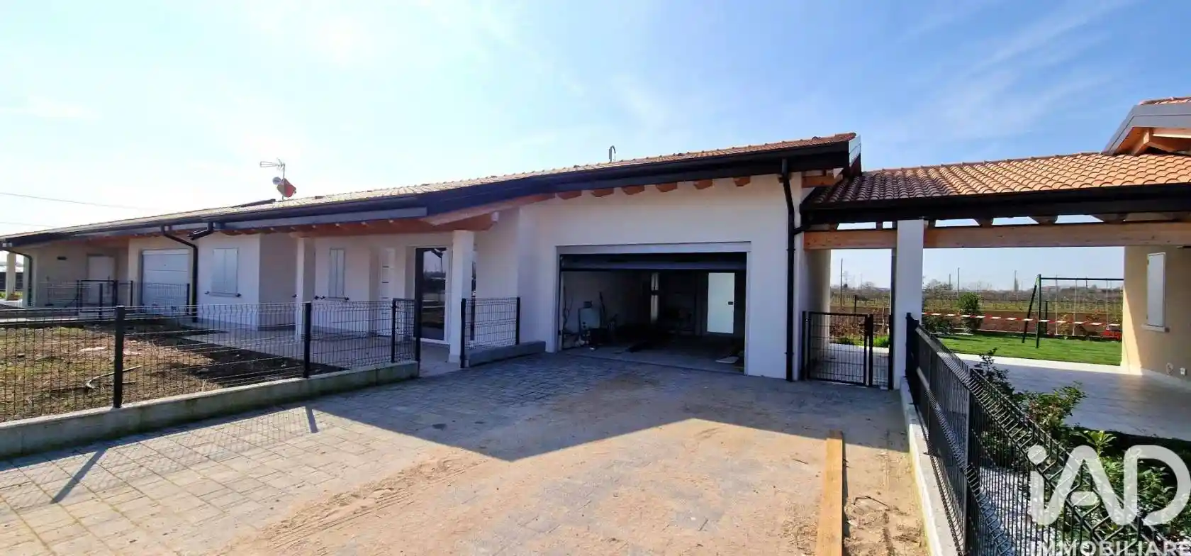 Villa unifamiliare Strada della Corte Bassa 40, Sacra Famiglia - Castel D'Azzano, Verona - foto 4