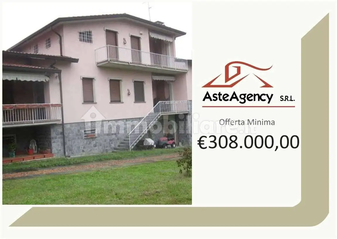 Villa in asta a Castana