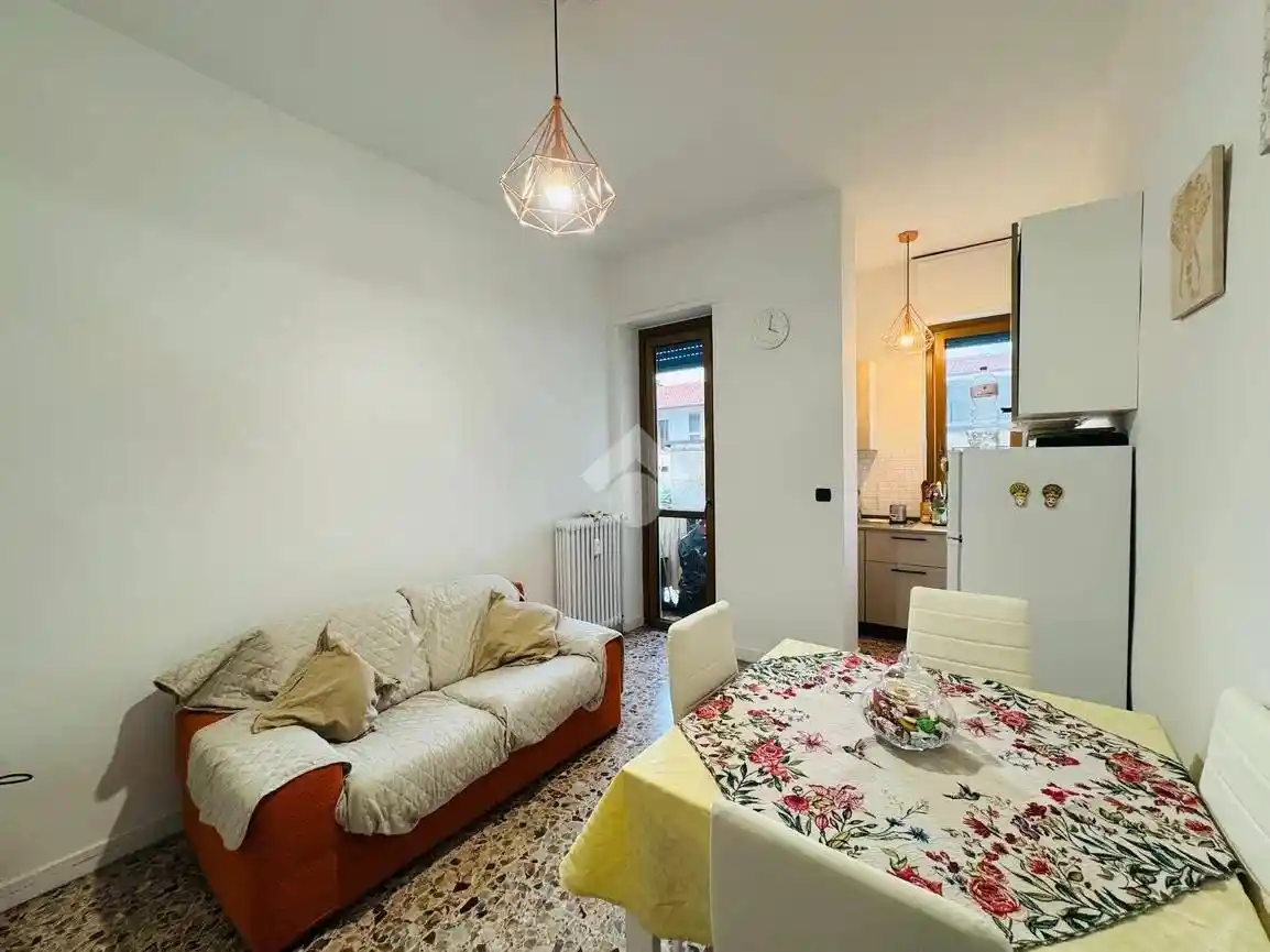 Bilocale Appartamento Arredato via Rossini 4, Posta Vecchia, Rivoli - foto 2