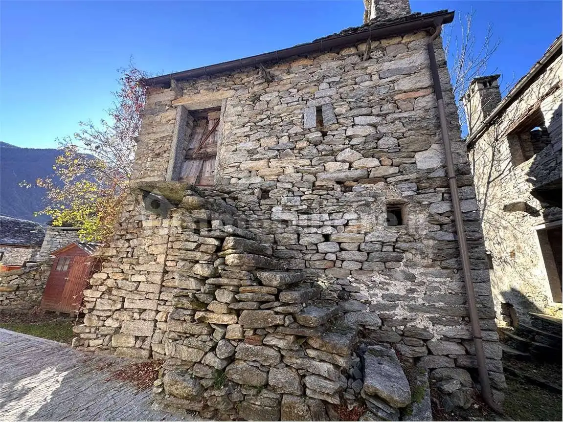 Rustico - Casale in vendita a Montecrestese
