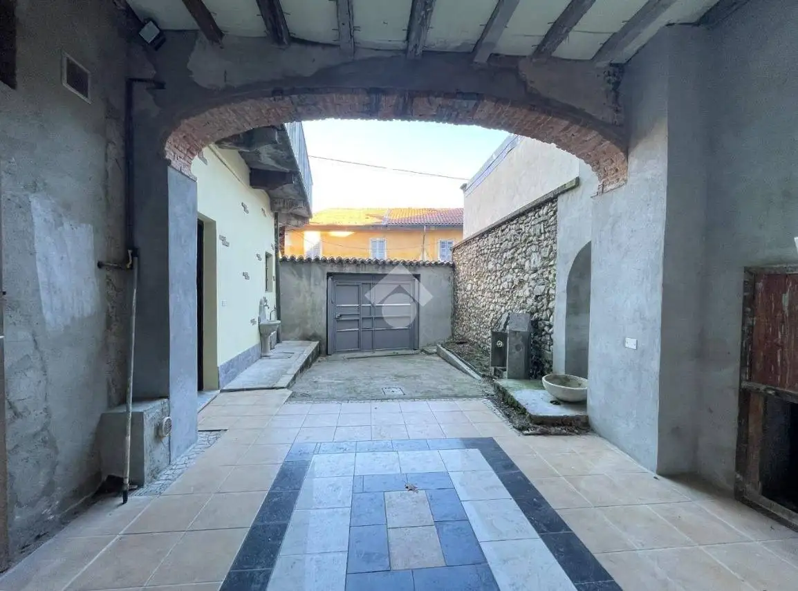 Terratetto unifamiliare piazza San Vittore 4, Centro, Arcisate - foto 4