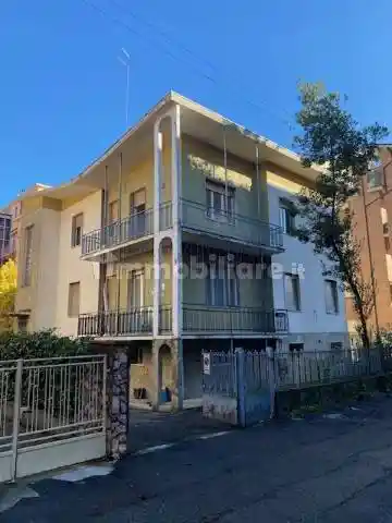 Appartamento in vendita a Parma