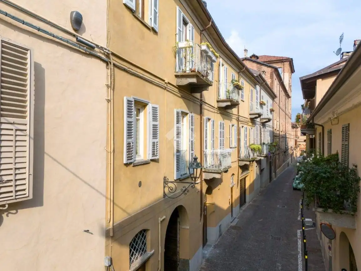 Trilocale via rifreddo 13, Centro, Saluzzo - foto 2