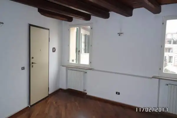 Appartamento in affitto a Jesi