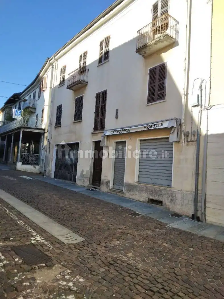 Palazzo - Edificio in vendita a Villafranca d'Asti