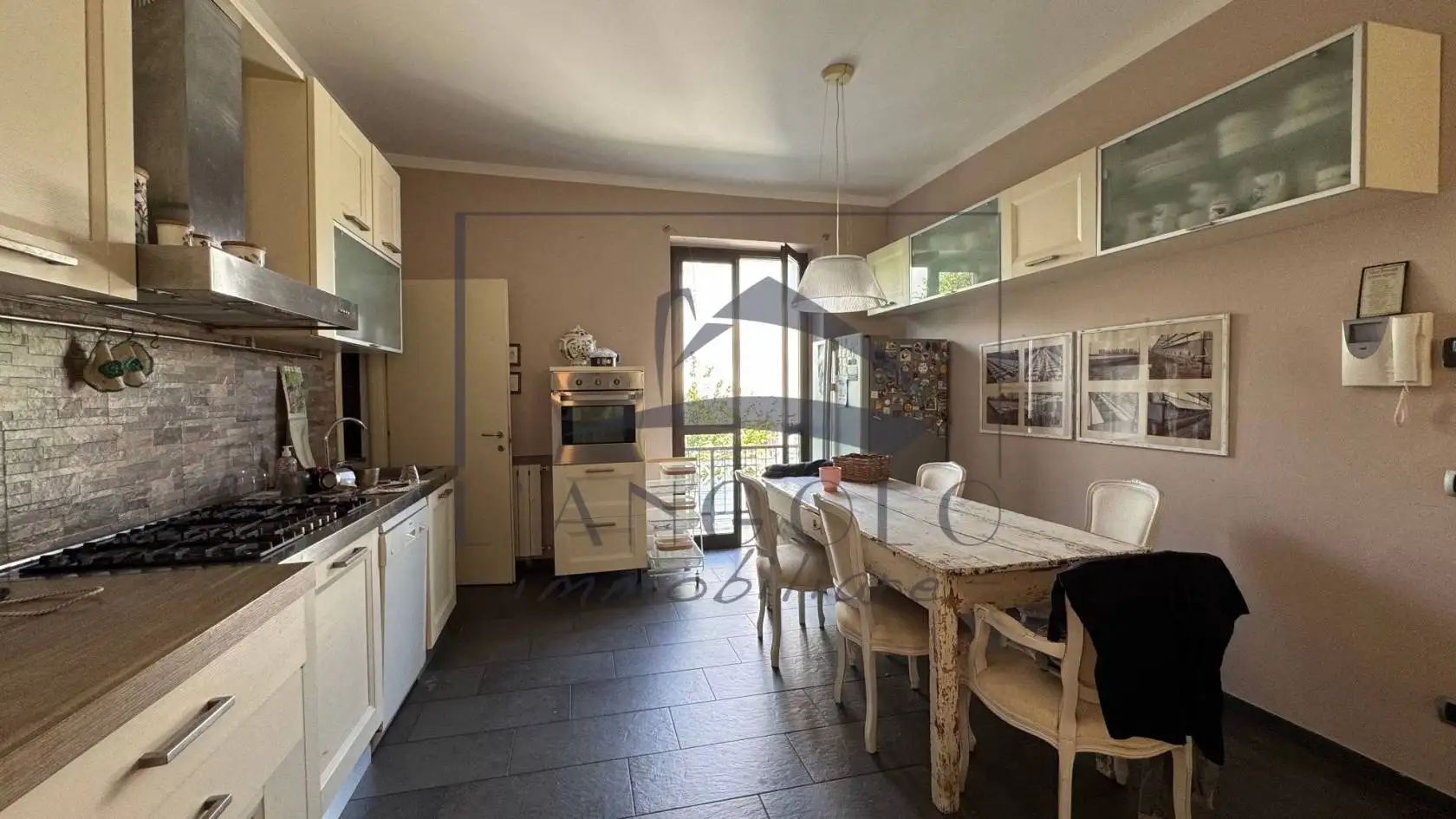 Villa unifamiliare via Cavalieri di Vittorio Veneto 24, Centro, Arluno - foto 2