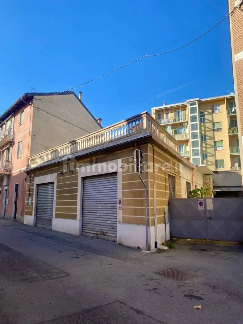 Palazzo - Edificio in affitto a Pinerolo